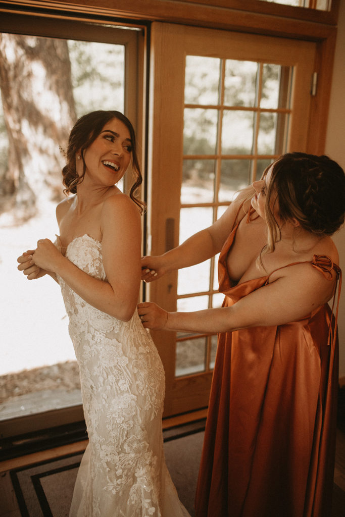 elopement-getting-ready