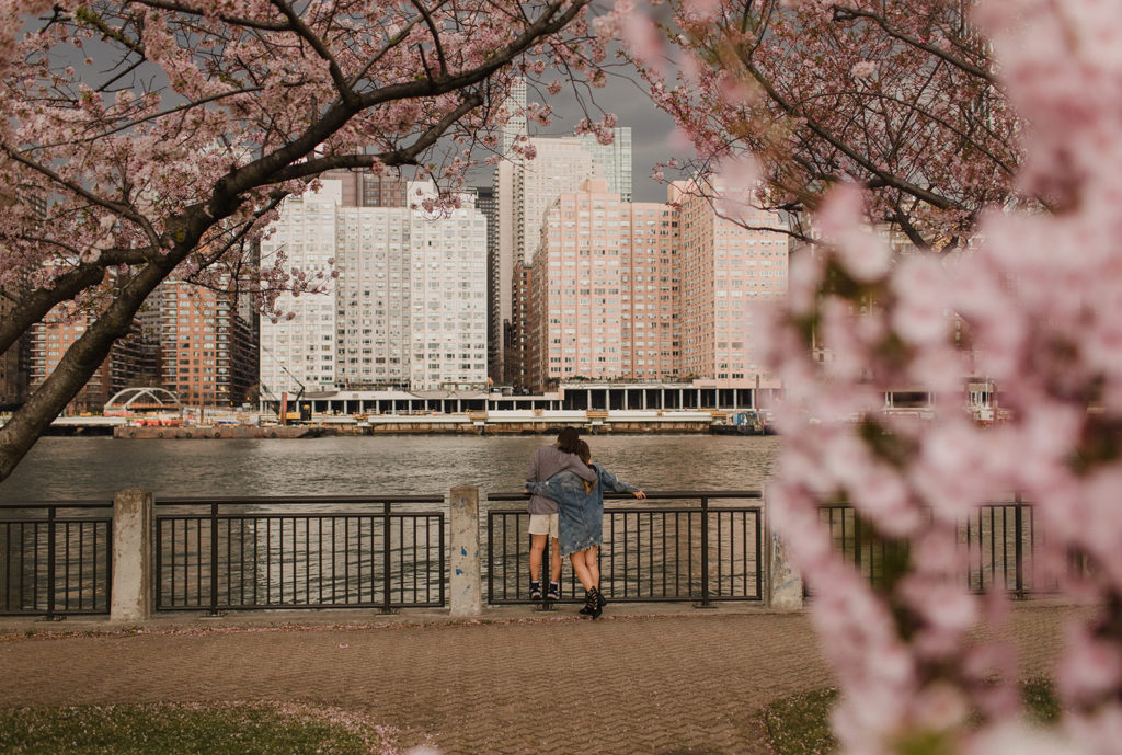 New-York-couples-session-cherry-blossoms