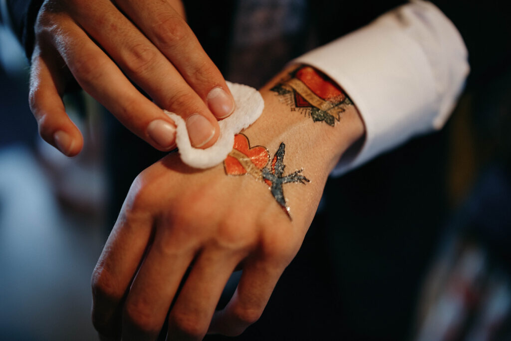 Temporary-Tatoos-Ravenna-Brewing-Reception-by-Jaime-Denise-Photography.