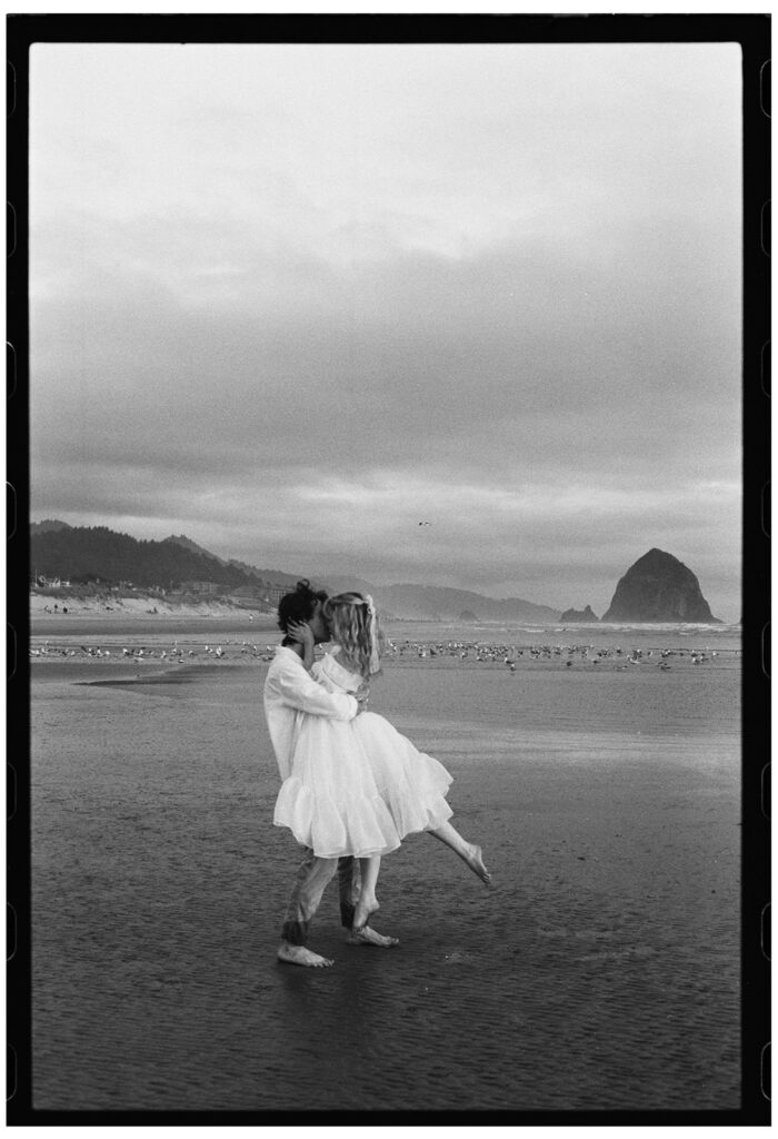 35mm wedding photographer, film wedding photographer, oregon coast engagement