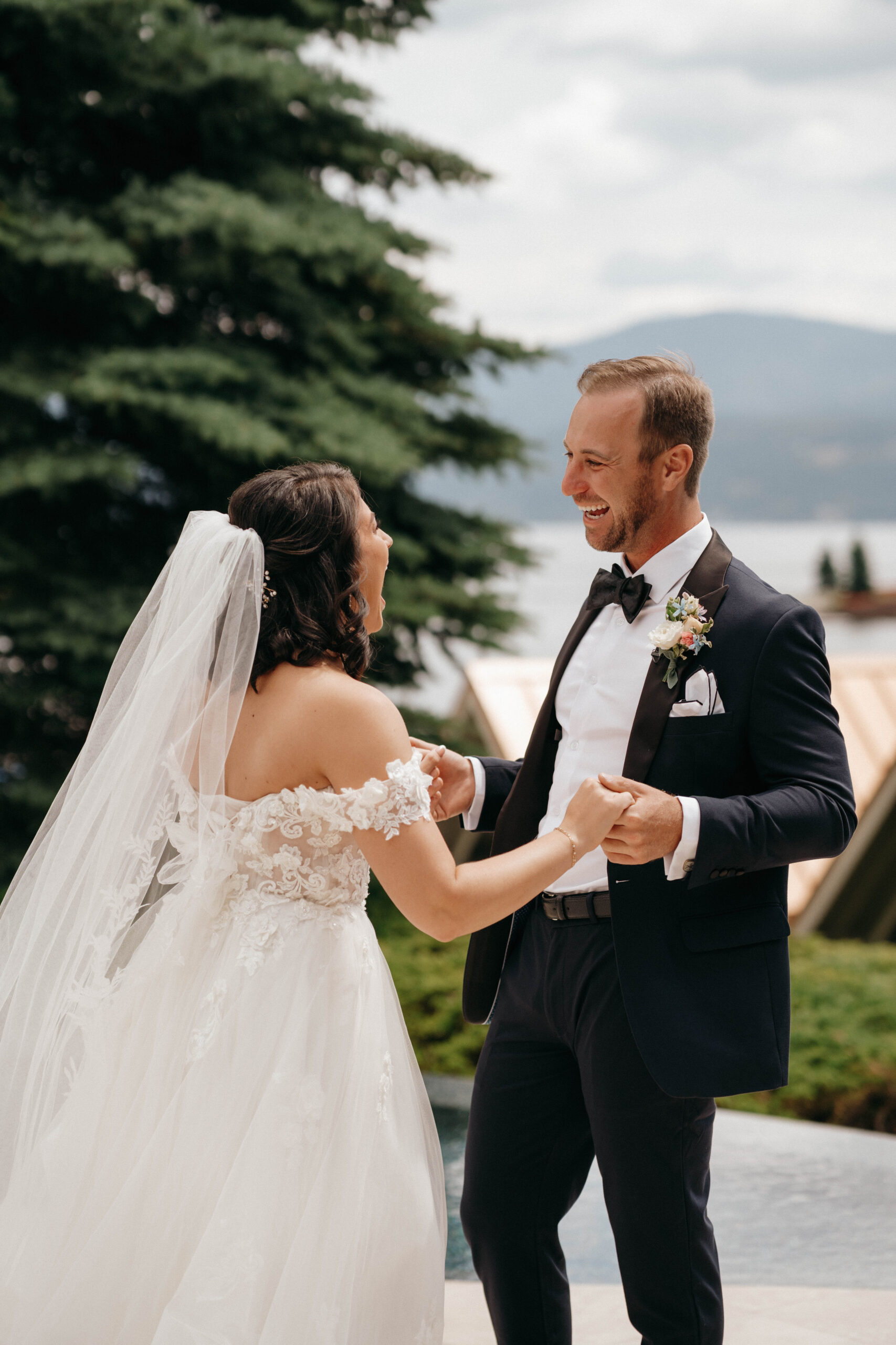 CDA resort wedding first look